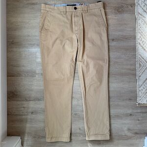 Tommy Hilfiger Men's Khaki Chino Pants
